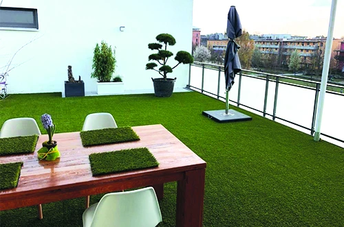 Premium-Kunstrasen für Garten und Außenfläche